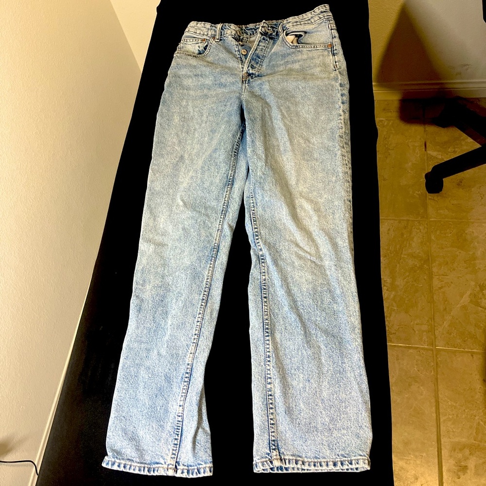 High waisted jeans